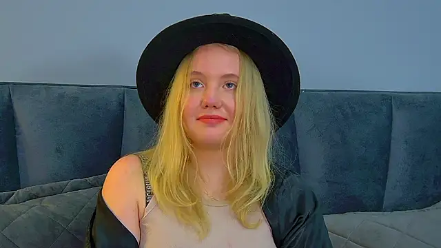 EmilyEvanse's cam snapshot