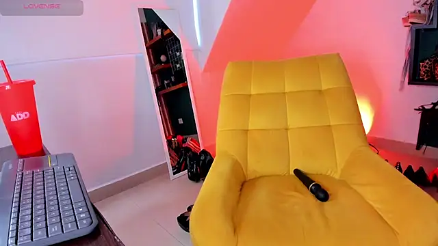 Ashley_leon_'s cam snapshot