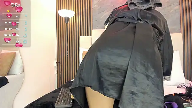 catiusca_reyes_03's cam snapshot