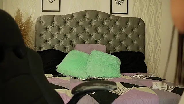 katt_eyes_'s cam snapshot