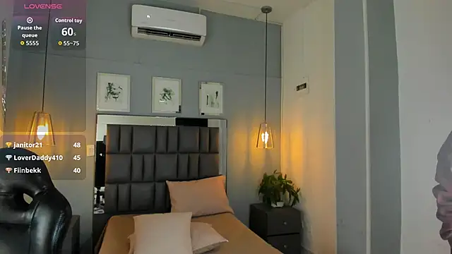 Julieth_brown_'s cam snapshot