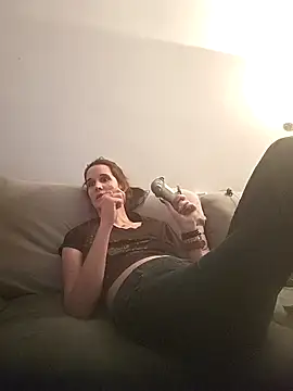 Laura_Ati's cam snapshot