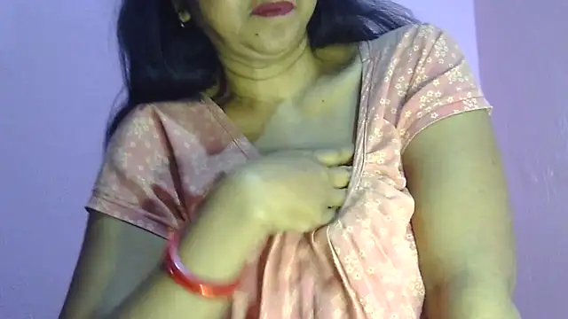 Pooja-suman's cam snapshot