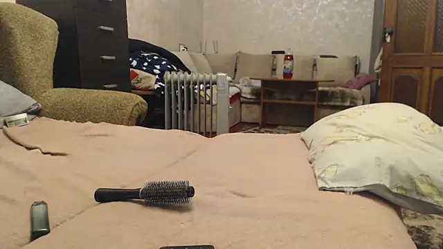 Amy_August's cam snapshot