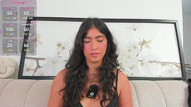 Gaby_zahir_'s cam snapshot