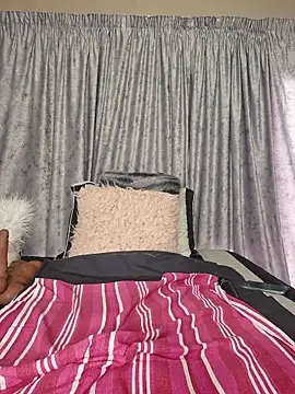 ThickianaRider's cam snapshot