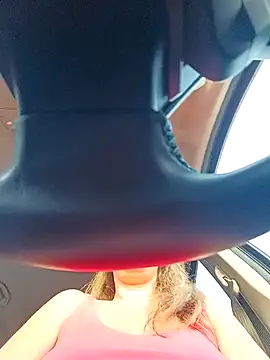 uber_babe's cam snapshot