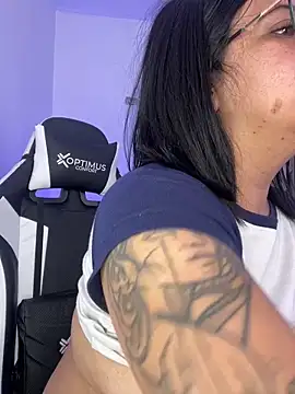 Devilsweet17's cam snapshot