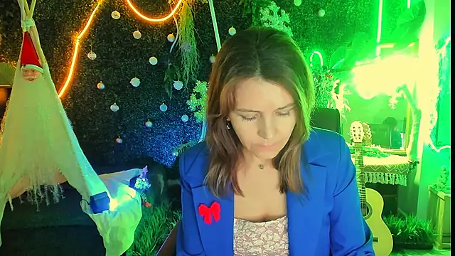 NicoleHitman's cam snapshot