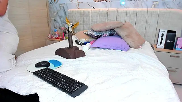 kiana_cream's cam snapshot