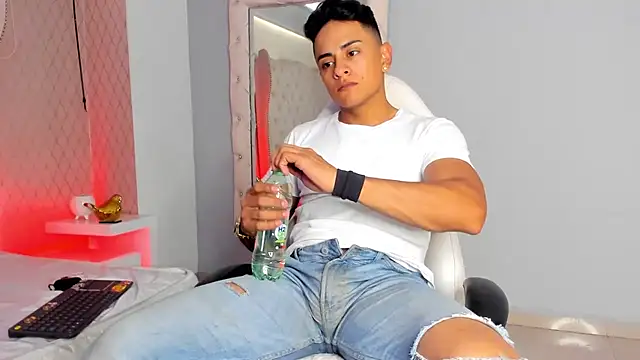 Lucii_fer_ live sex cam