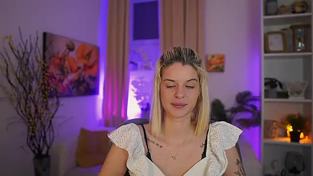 _Kitty_Cute_'s cam snapshot