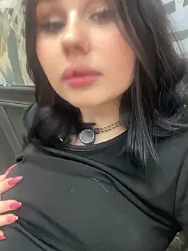 AliceLune live sex cam