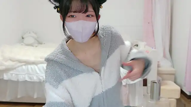 clara_6x9's cam snapshot