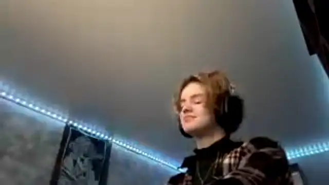 CutieGoga's cam snapshot