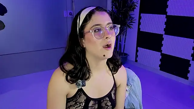 LiLLiAnderson's cam snapshot