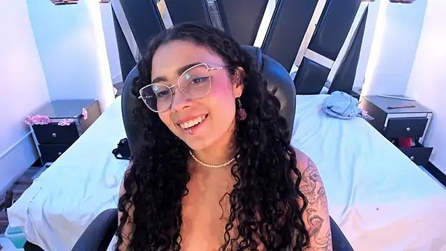 antonelllepiercee's cam snapshot