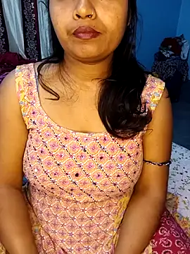 Naughty-Chaaya's cam snapshot