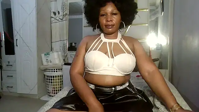 SexyyNana's cam snapshot