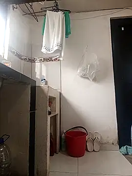 yaneth_'s cam snapshot