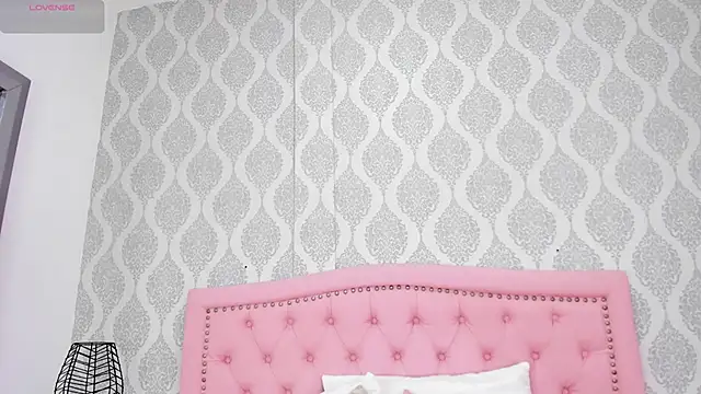 amara_rousse's cam snapshot