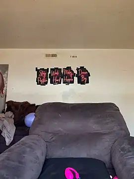 Realwetpussy's cam snapshot