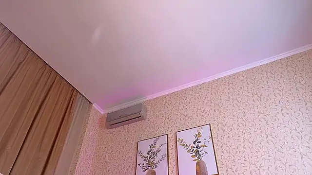 AveloriaLove's cam snapshot