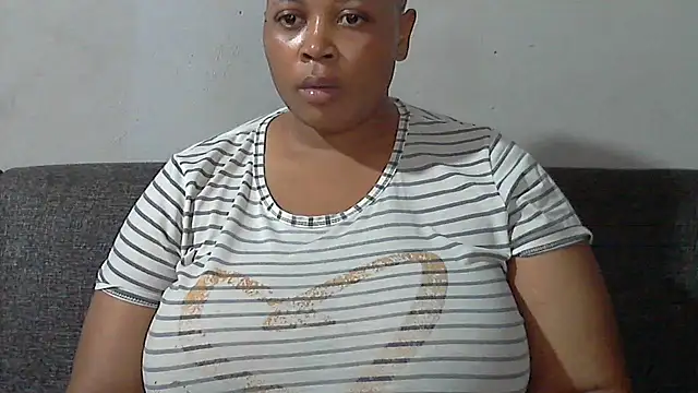 Sexy-queen99xx's cam snapshot