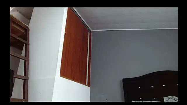 Emilia_1995's cam snapshot