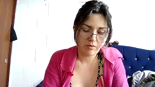 princessbella93's cam snapshot