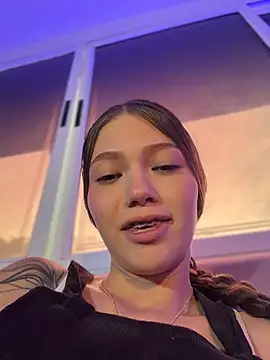 EmmaJhoons's cam snapshot