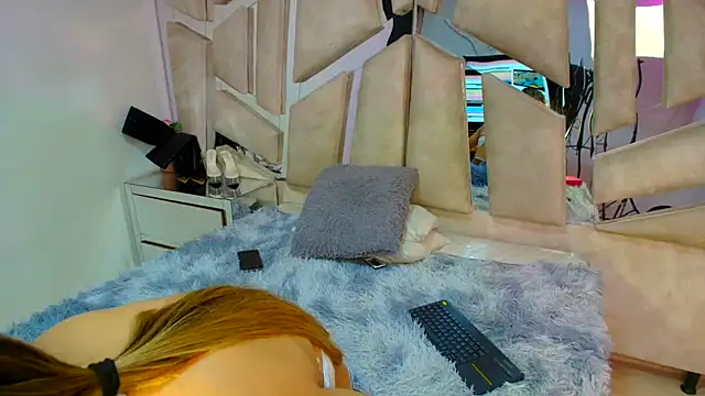 Natalyefoster live sex cam