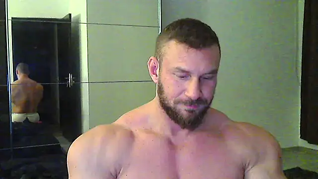 muscularkevin live sex cam