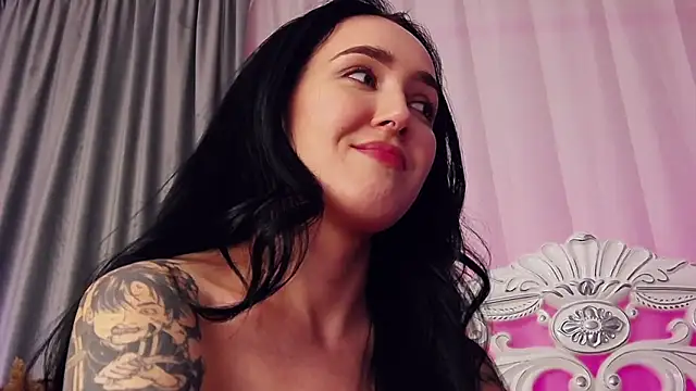 KimKhallifa's cam snapshot