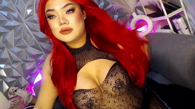 AlwaysHornyMia's cam snapshot