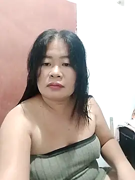 Lovelywoman43 live sex cam