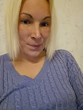 Sunny-Sin live sex cam