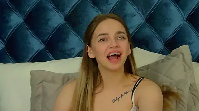 AnitaVenture's cam snapshot