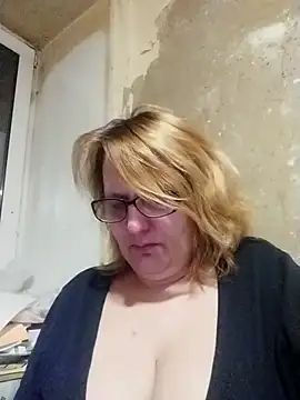 Forest-Lady's cam snapshot