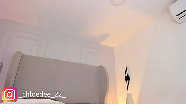 chloe_d's cam snapshot