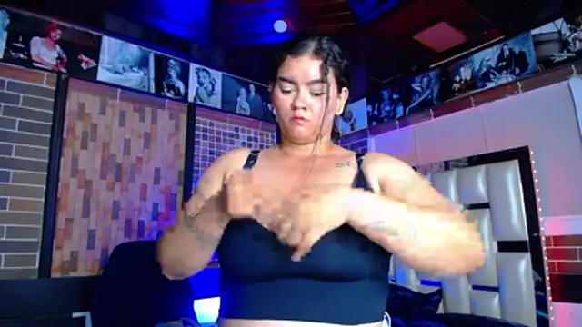 kriss_sweetboobs10's cam snapshot