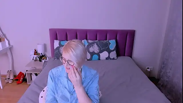 sabrinamacmarren's cam snapshot