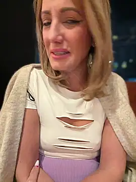 adya-aly's cam snapshot