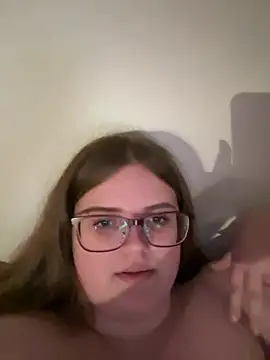 CurvyPaar2's cam snapshot