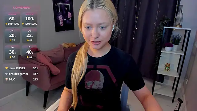 Millie_Vanillies's cam snapshot