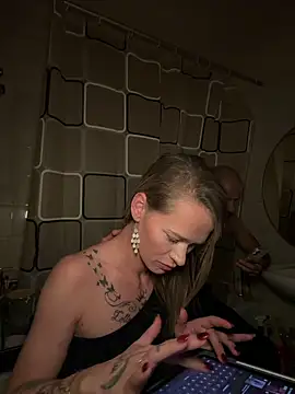 vinique99's cam snapshot