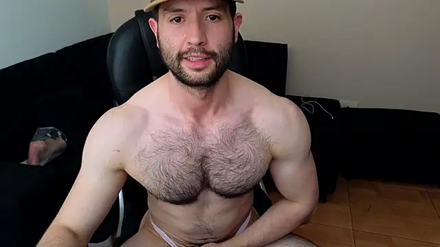 hairyncuteass live sex cam