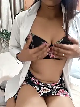 Shalu_G's cam snapshot