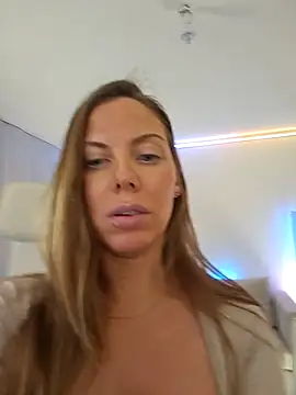 Nova-Lee's cam snapshot