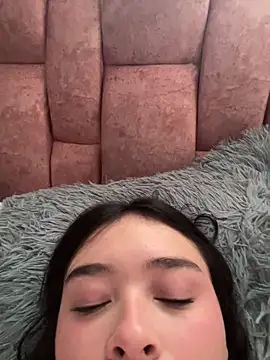 nahia__2's cam snapshot